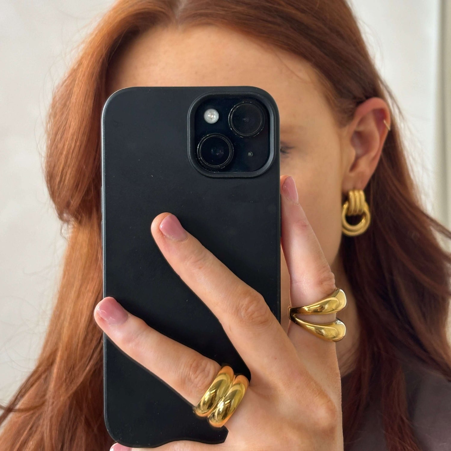 Chunky Jewellery Is Back: How to Style Bold Accessories in 2025