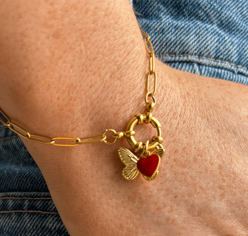 Fall in Love with Heart Jewellery: Top Heart Charm Bracelets You’ll Adore