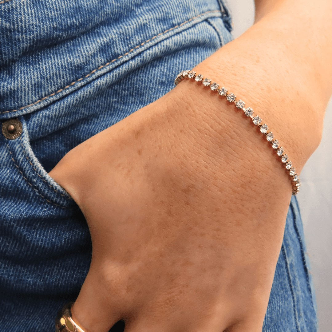 A timeless staple, the Tennis Bracelet will elevate any look with its classic charm. 💎✨ Made from 18K gold plated stainless steel, it’s water-resistant, tarnish-free, and nickel-free. P.S. If you’re gifting it, don’t forget to add a gift box to your cart