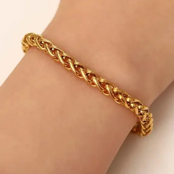 Step up your style game with the Retro Bracelet! ✨ Crafted from 18K gold plated stainless steel, it’s water-resistant, tarnish-free, and nickel-free. This chic piece adds a touch of vintage flair to any look. P.S. If you’re gifting it, don’t forget to add